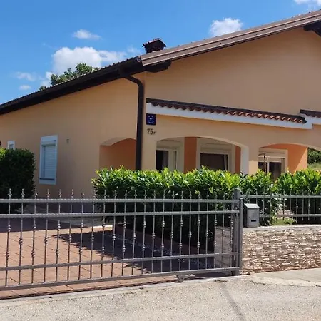 Holiday home Ines